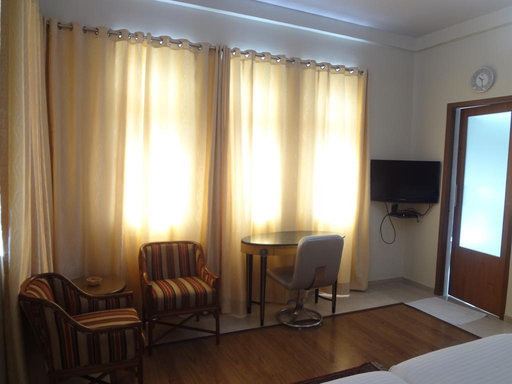 Hotel Astoria Mumbai (Bombay)