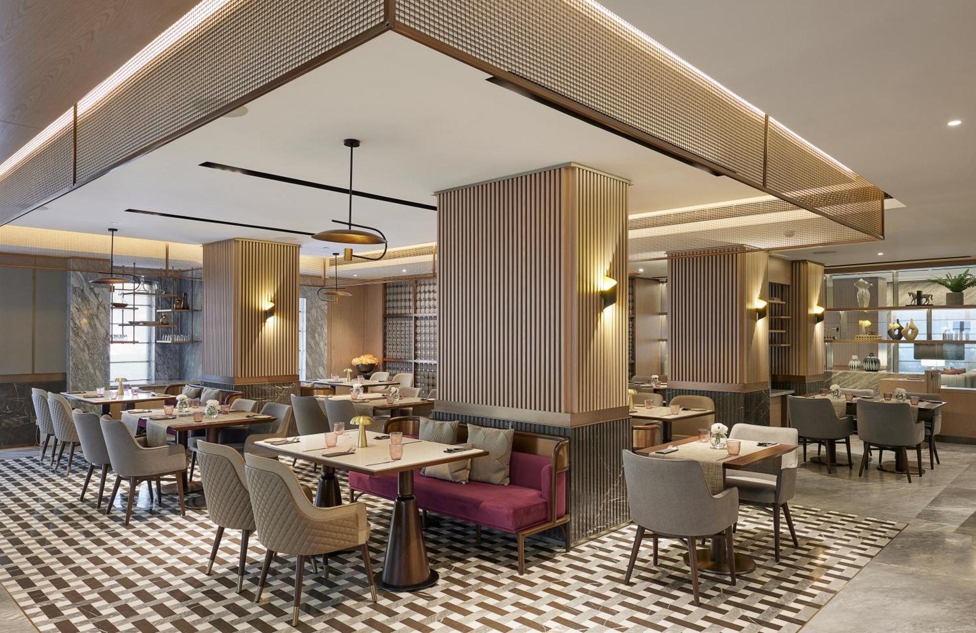 Astoria Hotel Mumbai (Bombay)