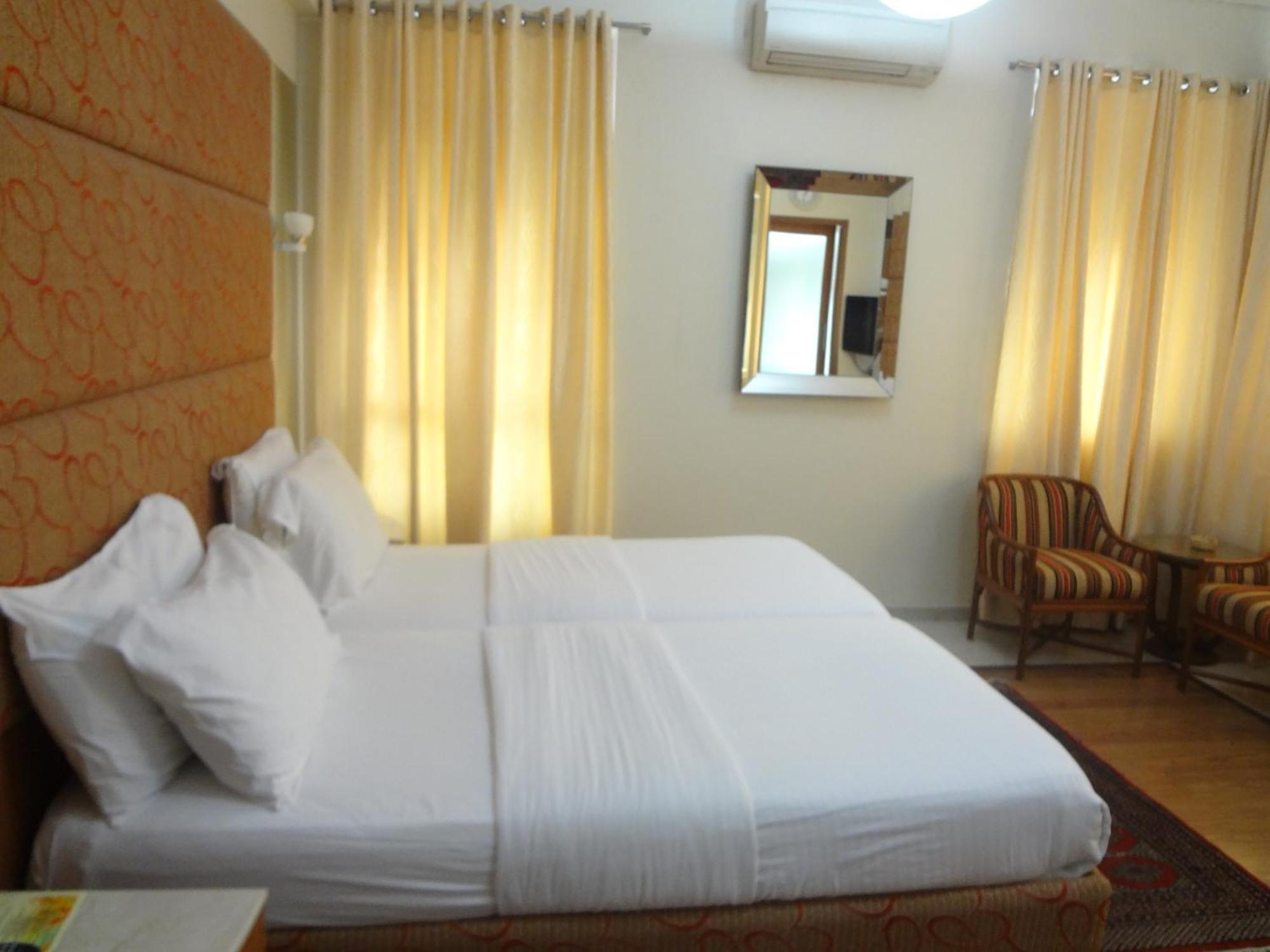 Hotel Astoria Mumbai (Bombay)